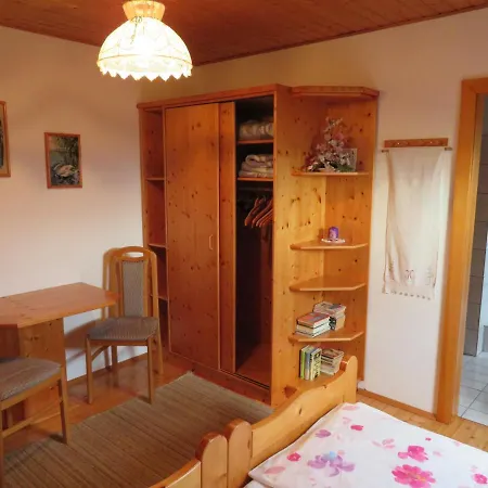 Séjour chez l'habitant Gastehaus Karba Panoramablick In Thermenregion *