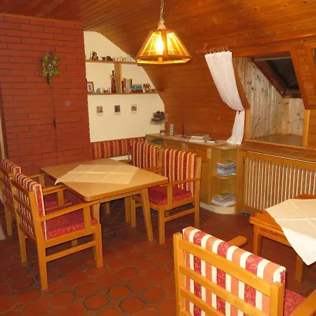 Séjour chez l'habitant Gastehaus Karba Panoramablick In Thermenregion